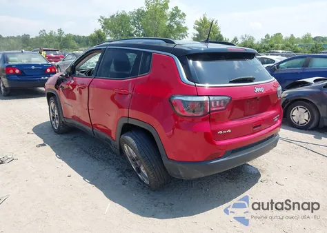 2018 Jeep Compass Limited 4X4 из США, поврежденный, VIN 3C4NJDCB4JT163536